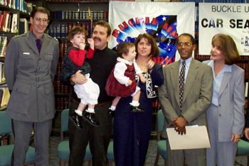 family.jpg (25320 bytes)